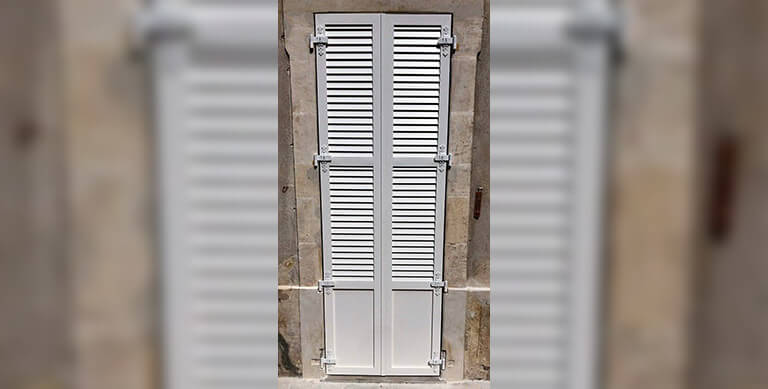 Installation Volets Persiennes Alu Blanc N mes Sp cial Menuiseries installation-volets-persiennes-alu-blanc-n-mes-sp-cial-menuiseries