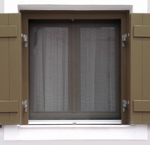 Moustiquaire fenêtre alu